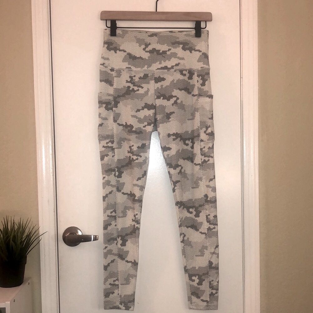 Camo leggings